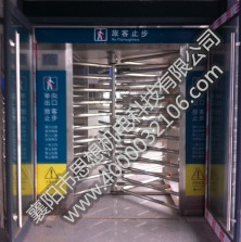 長(zhǎng)沙站矩形半高護(hù)欄組合